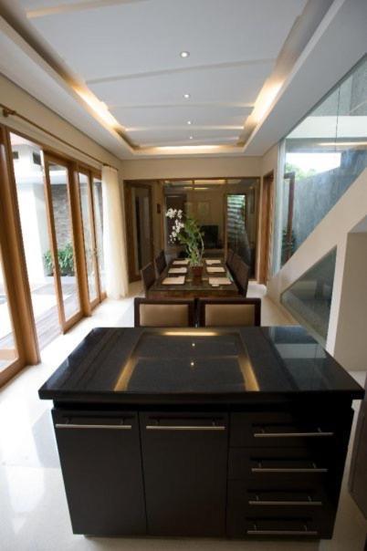 Villa Travis Seminyak  Luaran gambar