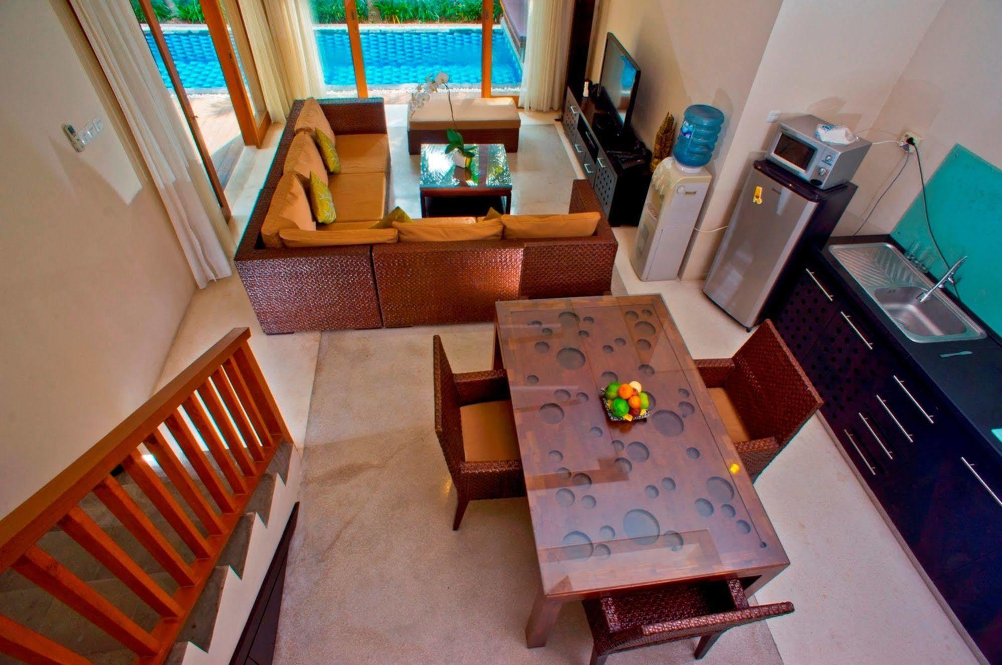 Villa Travis Seminyak  Luaran gambar