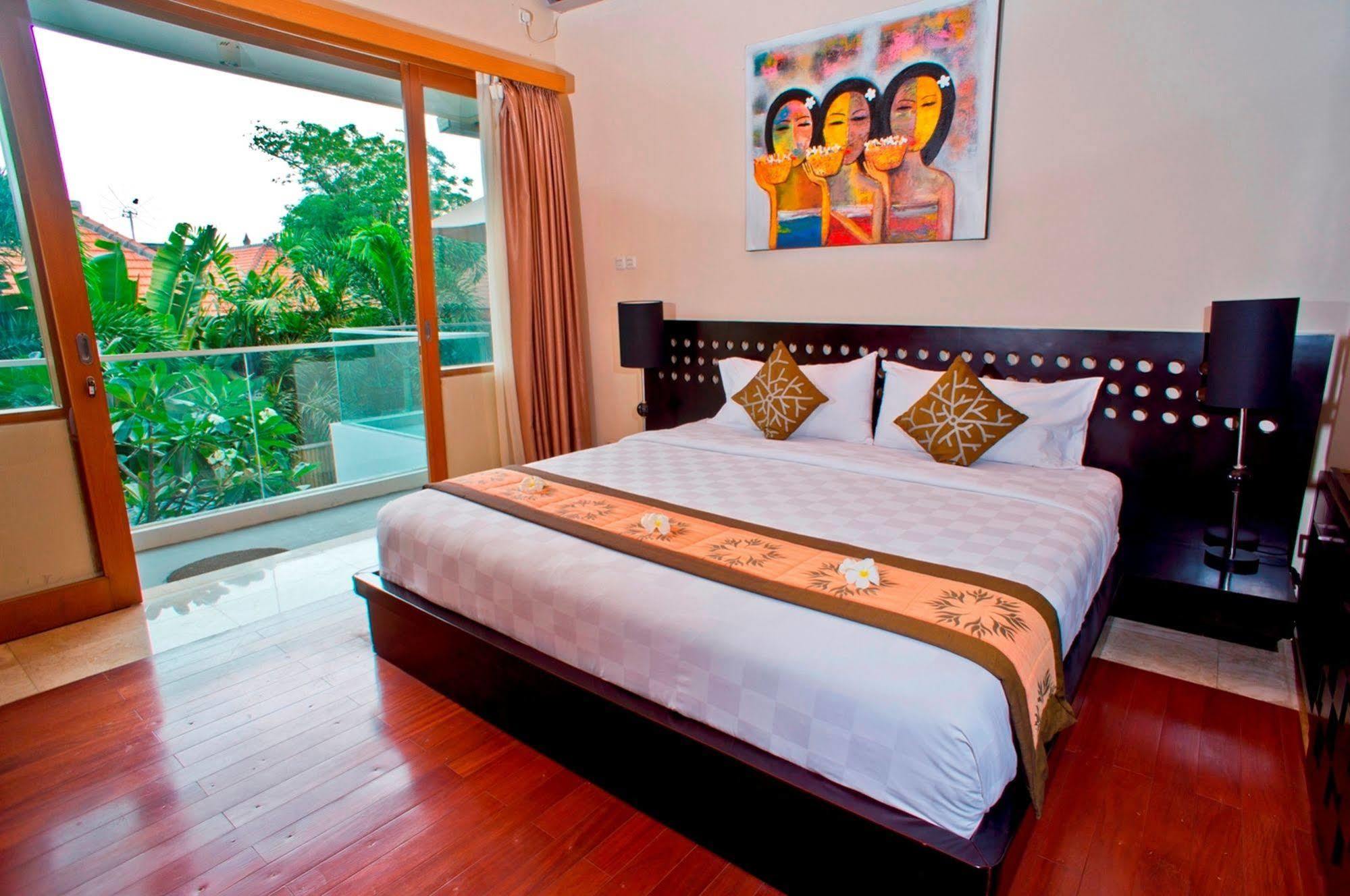 Villa Travis Seminyak  Luaran gambar