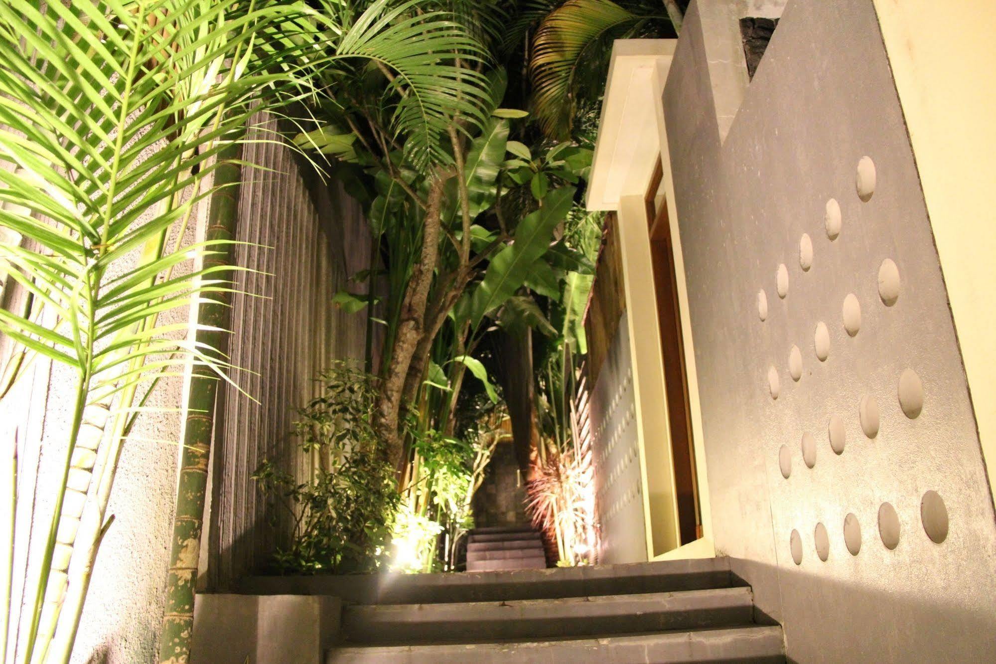 Villa Travis Seminyak  Luaran gambar