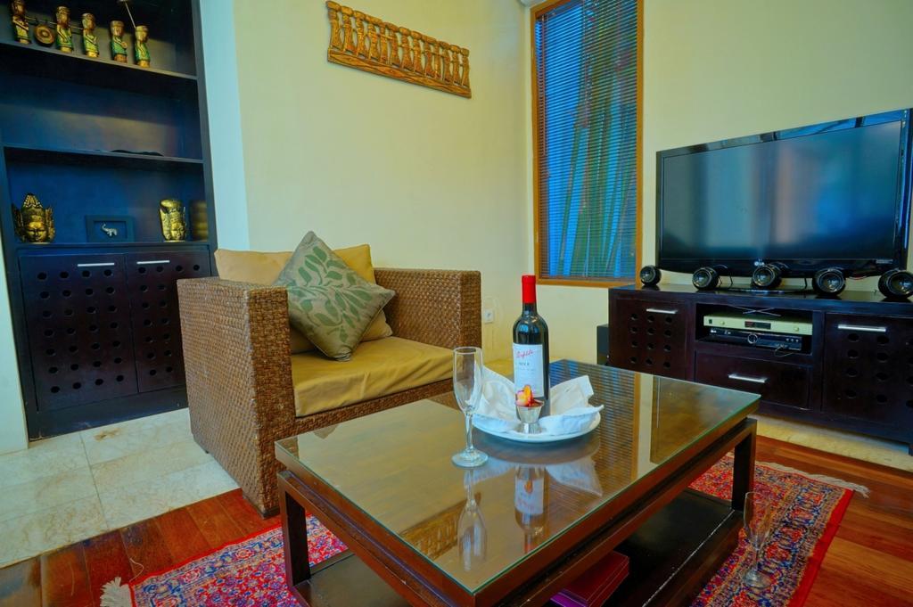 Villa Travis Seminyak  Luaran gambar