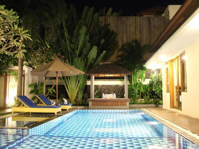 Villa Travis Seminyak  Luaran gambar